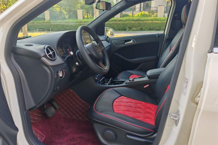 Used Mercedes-Benz B-Class 2016 B 180 Left Front Seat