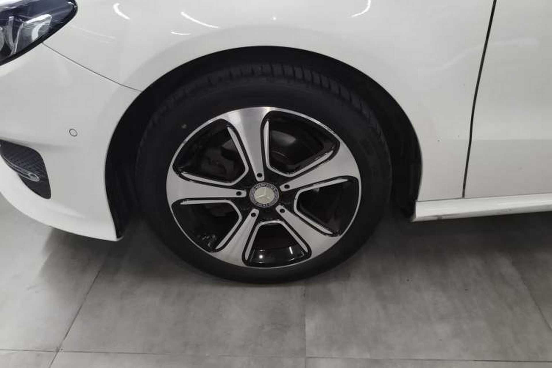 Used Mercedes-Benz B-Class 2016 B 200 Exclusive Edition Left Front Wheel Hub