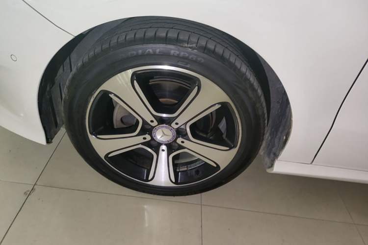 Used Mercedes-Benz B-Class 2016 B 200 Exclusive Edition Left Front Wheel Hub