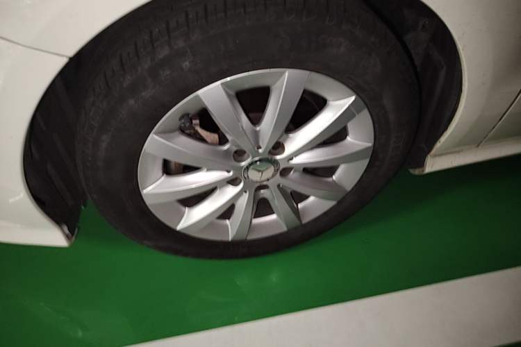 Used Mercedes-Benz B-Class 2016 B 180 Left Front Wheel Hub