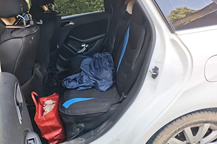 Used Mercedes-Benz B-Class 2016 B 180 Left Rear Seat