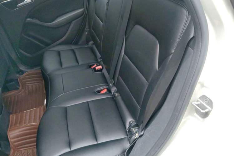 Used Mercedes-Benz B-Class 2016 B 180 Left Rear Seat