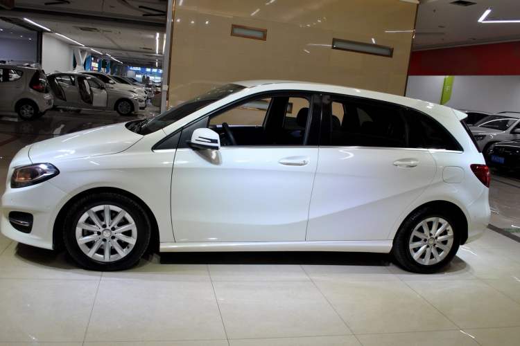 Used Mercedes-Benz B-Class 2016 B 180 Left Side