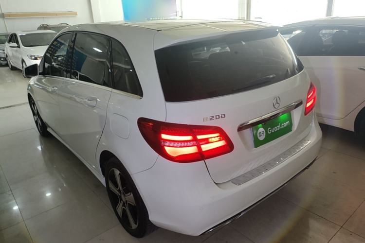 Used Mercedes-Benz B-Class 2016 B 200 Exclusive Edition Rear Left 45 Deg