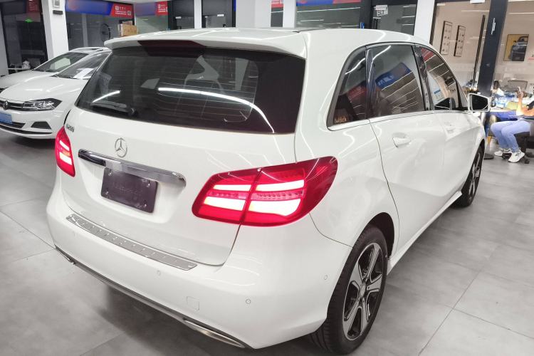 Used Mercedes-Benz B-Class 2016 B 200 Exclusive Edition Rear Right 45 Deg