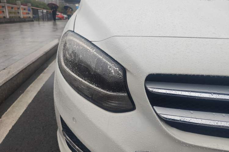 Used Mercedes-Benz B-Class 2016 B 180 Right Front Headlight