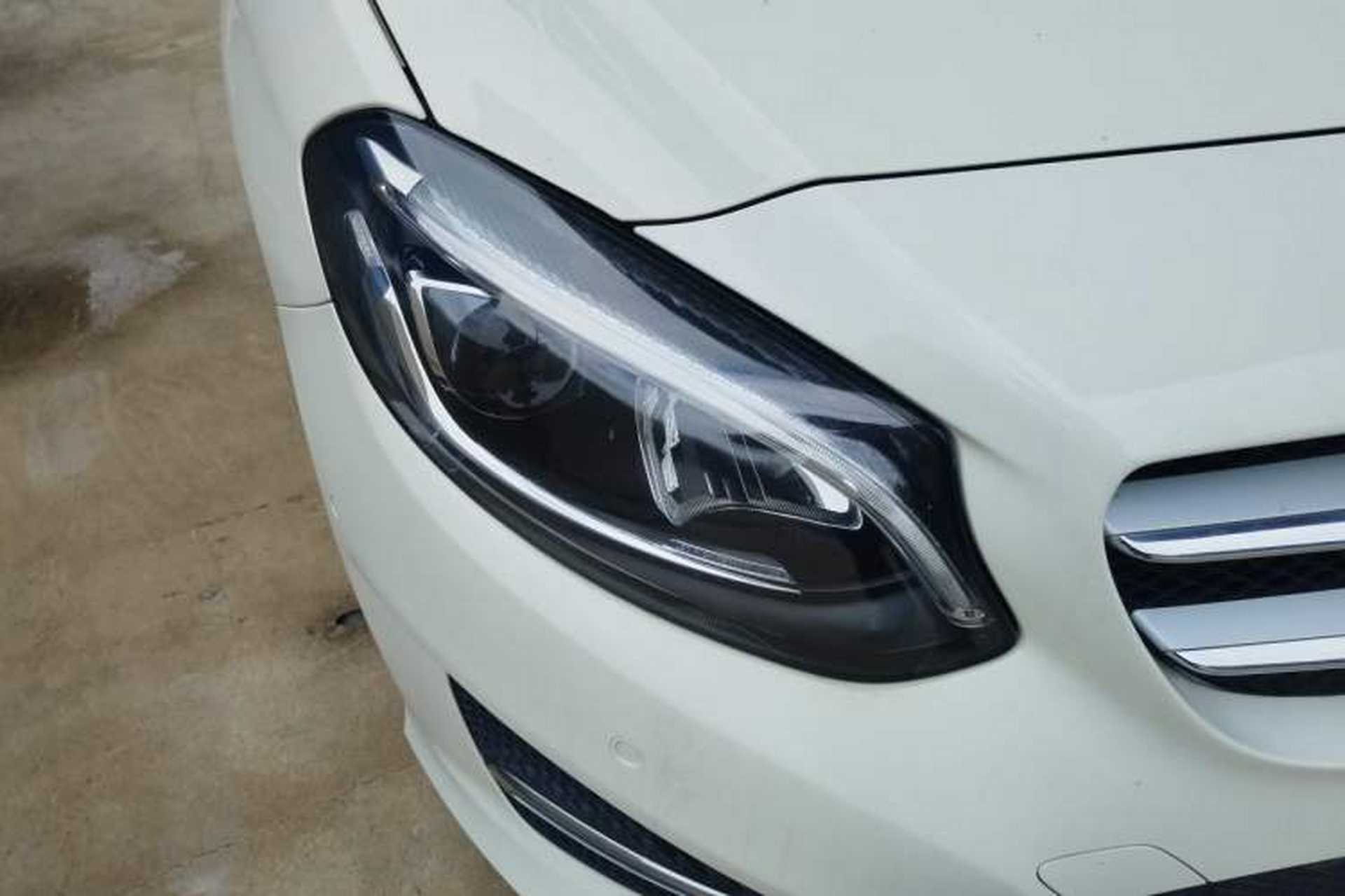 Used Mercedes-Benz B-Class 2016 B 200 Exclusive Edition Right Front Headlight