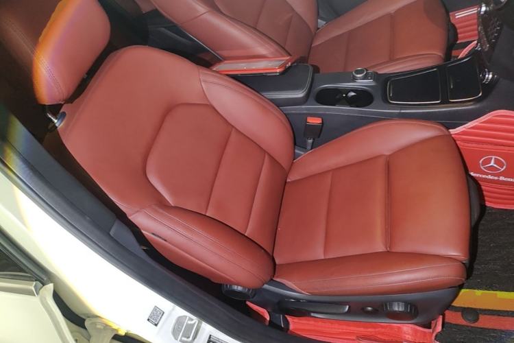 Used Mercedes-Benz B-Class 2016 B 200 Exclusive Edition Right Front Seat