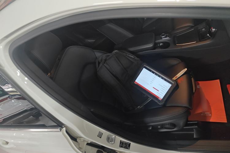Used Mercedes-Benz B-Class 2016 B 200 Exclusive Edition Right Front Seat