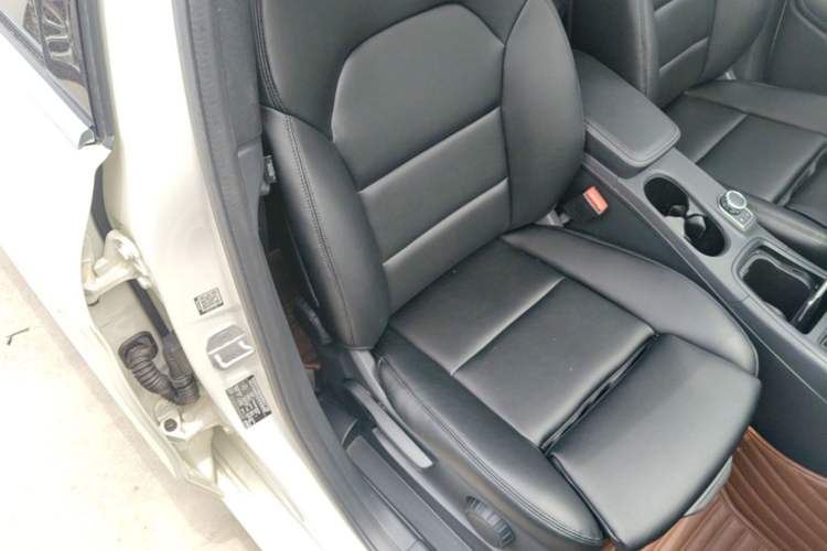 Used Mercedes-Benz B-Class 2016 B 180 Right Front Seat