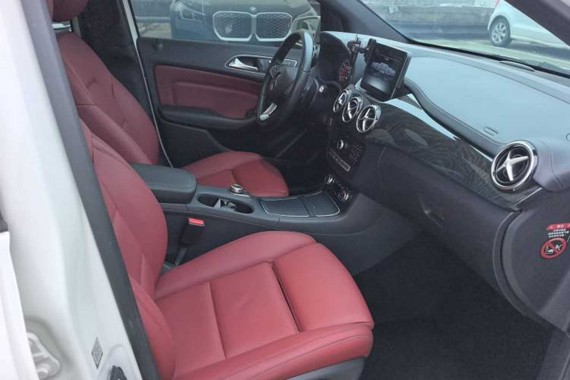 Used Mercedes-Benz B-Class 2016 B 200 Exclusive Edition Right Front Seat