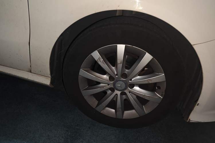 Used Mercedes-Benz B-Class 2016 B 180 Right Front Wheel Hub
