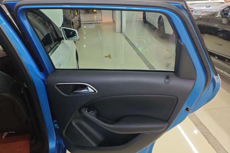 Used Mercedes-Benz B-Class 2016 B 180 Right Rear Door Interior