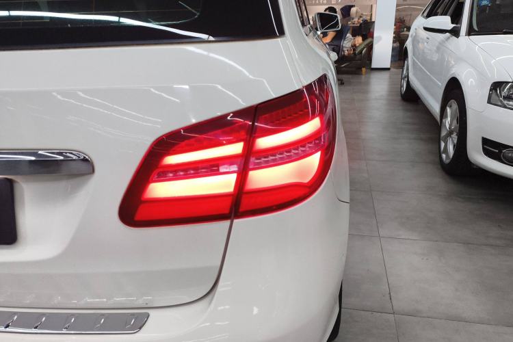 Used Mercedes-Benz B-Class 2016 B 200 Exclusive Edition Right Rear Taillight