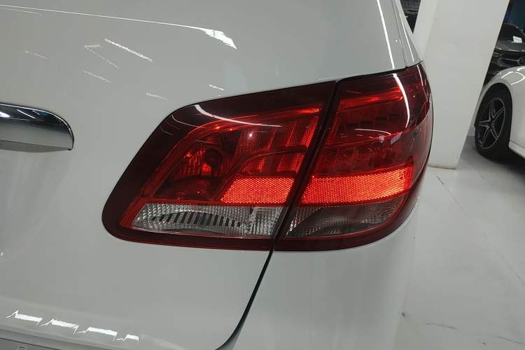 Used Mercedes-Benz B-Class 2016 B 180 Right Rear Taillight