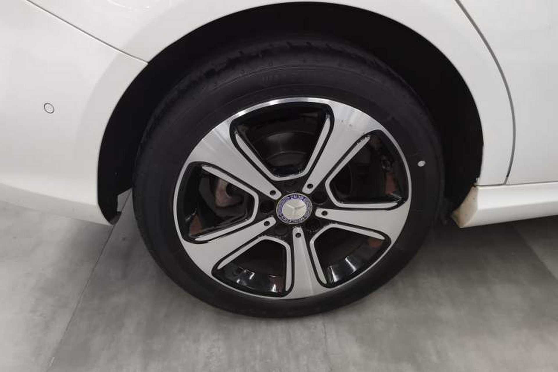 Used Mercedes-Benz B-Class 2016 B 200 Exclusive Edition Right Rear Wheel Hub