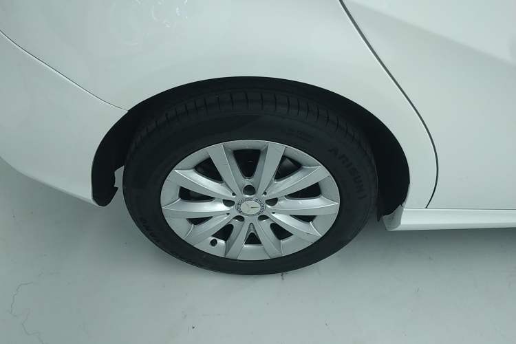 Used Mercedes-Benz B-Class 2016 B 180 Right Rear Wheel Hub