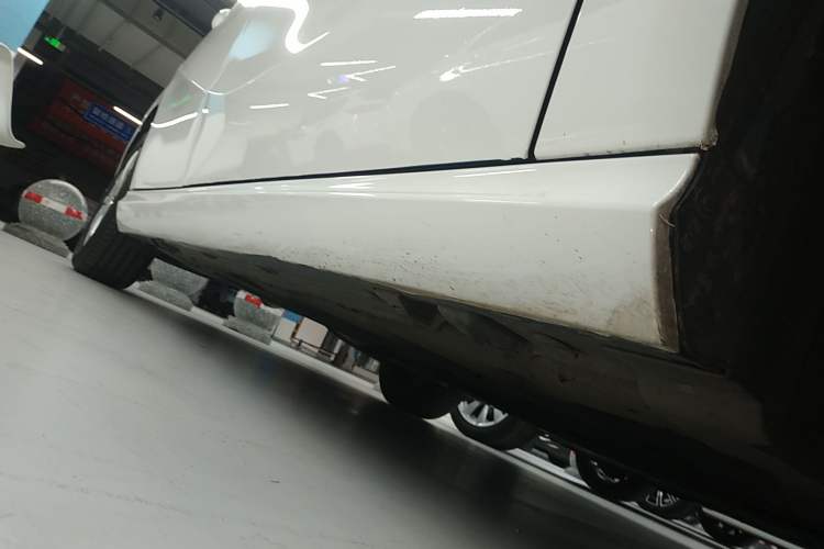 Used Mercedes-Benz B-Class 2016 B 180 Right Side Sill