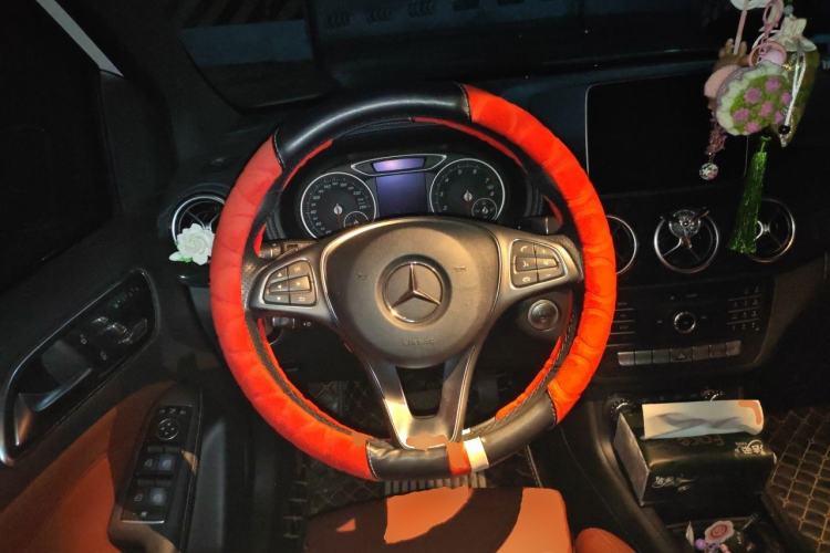 Used Mercedes-Benz B-Class 2016 B 200 Exclusive Edition Steering Wheel