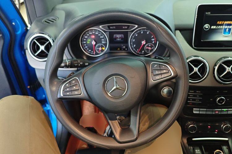 Used Mercedes-Benz B-Class 2016 B 180 Steering Wheel