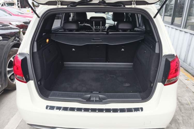 Used Mercedes-Benz B-Class 2016 B 180 Trunk