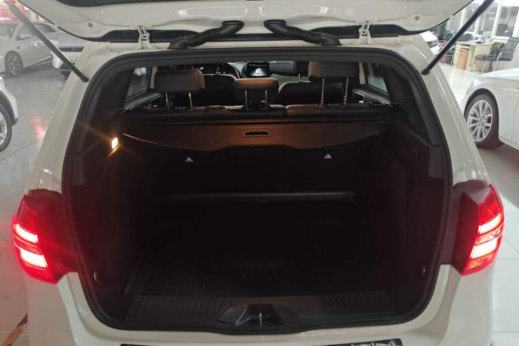 Used Mercedes-Benz B-Class 2016 B 200 Exclusive Edition Trunk