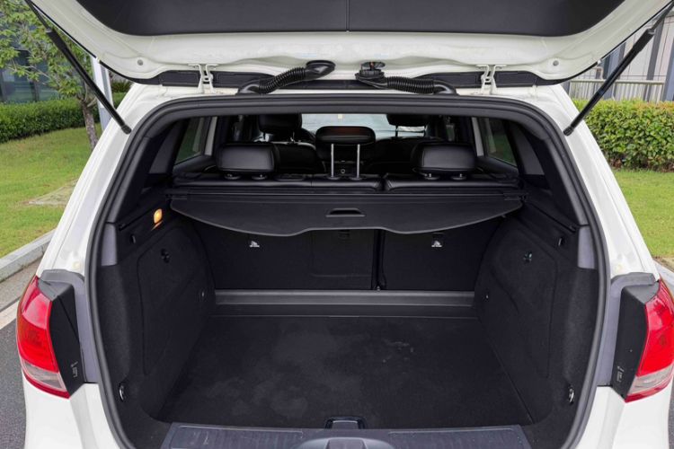 Used Mercedes-Benz B-Class 2016 B 180 Trunk