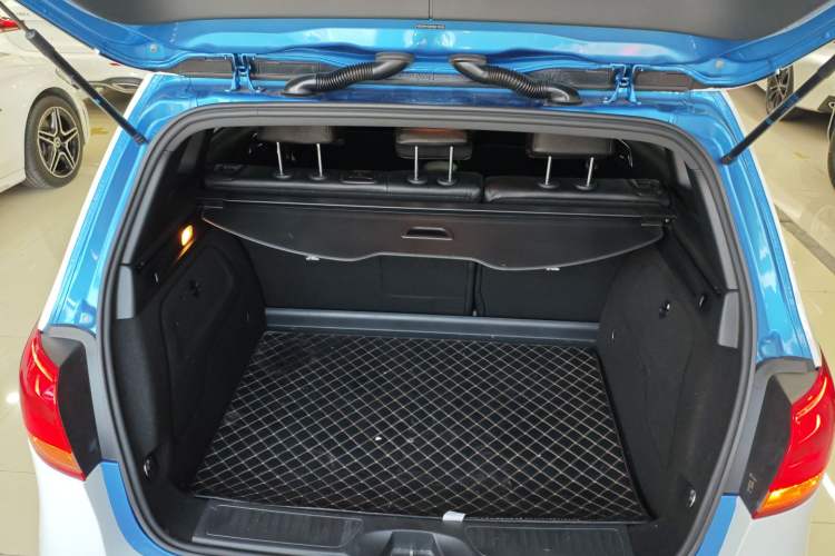 Used Mercedes-Benz B-Class 2016 B 180 Trunk