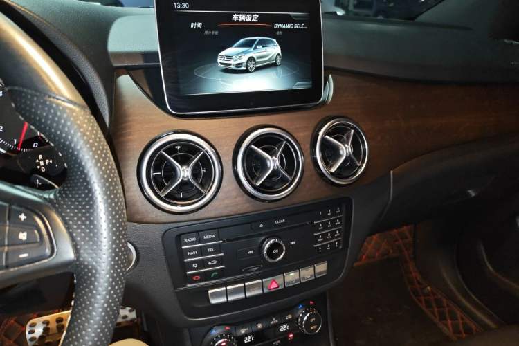 Used Mercedes-Benz B-Class 2017 B 200 Luxury Model Audio And AC Panel
