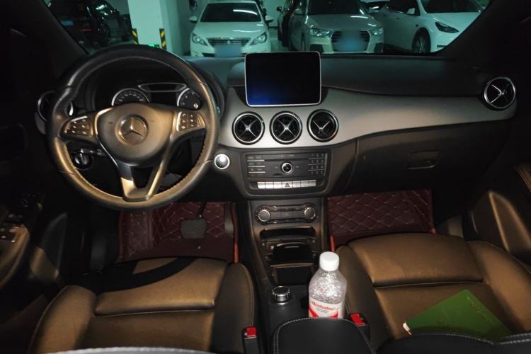Used Mercedes-Benz B-Class 2017 B 200 Sport Edition Center Console