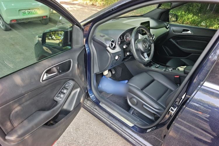 Used Mercedes-Benz B-Class 2017 B 200 Sport Edition Driver Seat