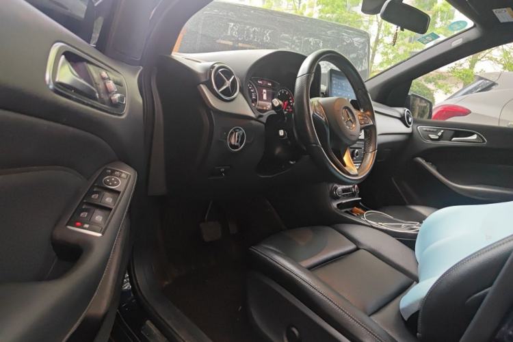 Used Mercedes-Benz B-Class 2017 B 200 Fashion Model Driver Seat