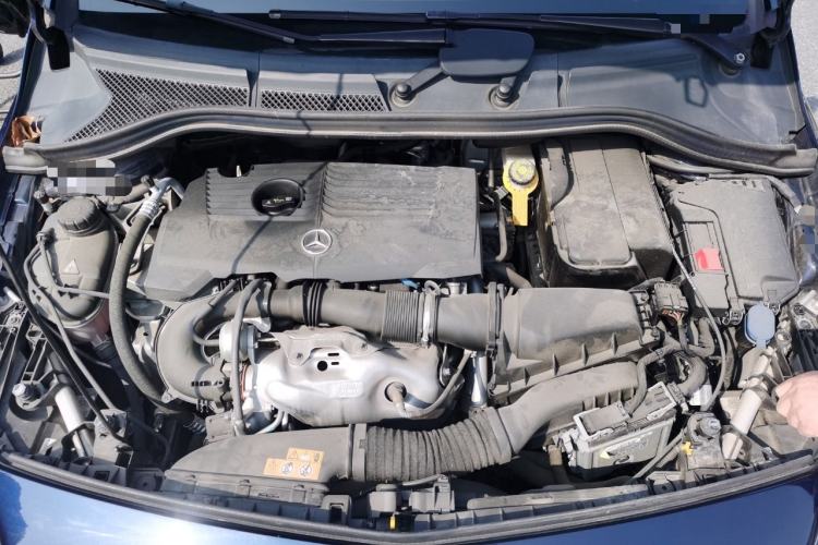 Used Mercedes-Benz B-Class 2017 B 200 Fashion Model Engine Bay