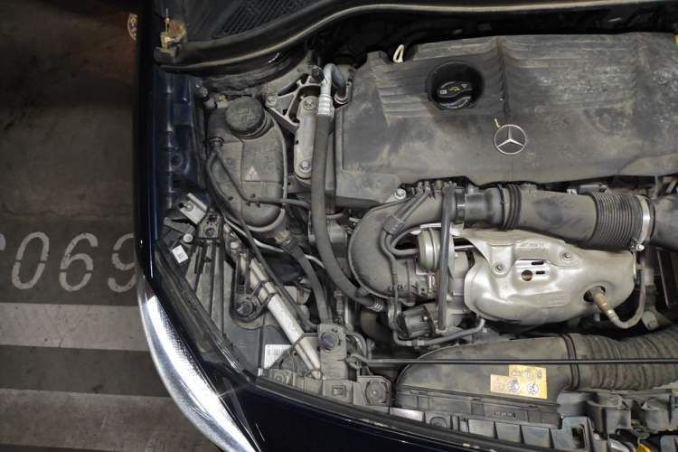 Used Mercedes-Benz B-Class 2017 B 200 Luxury Model Engine Bay Right