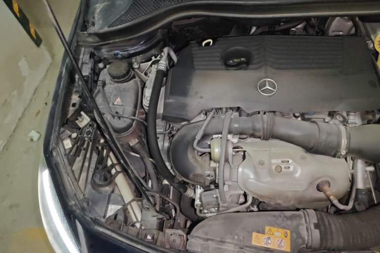 Used Mercedes-Benz B-Class 2017 B 200 Fashion Model Engine Bay Right