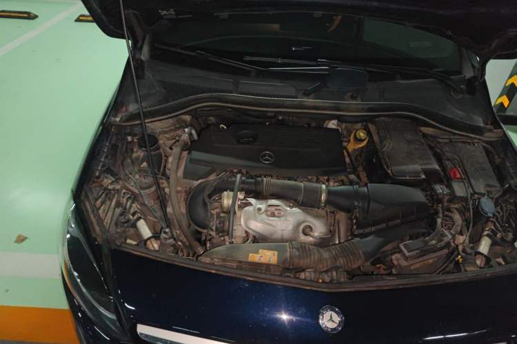 Used Mercedes-Benz B-Class 2017 B 200 Sport Edition Engine Bay Right