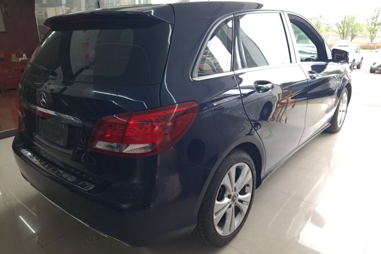 Used Mercedes-Benz B-Class 2017 B 200 Sport Edition Exterior 3