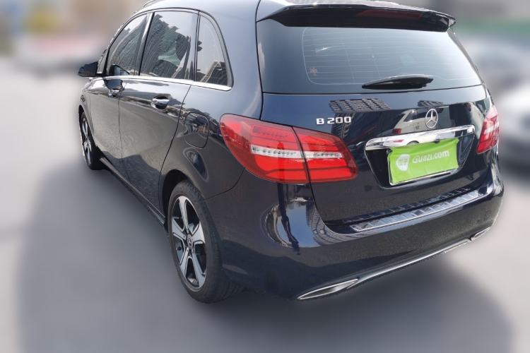 Used Mercedes-Benz B-Class 2017 B 200 Fashion Model Exterior 3