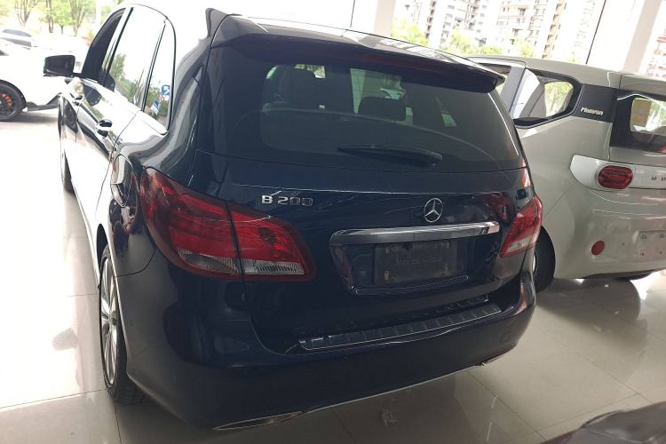 Used Mercedes-Benz B-Class 2017 B 200 Sport Edition Exterior 4