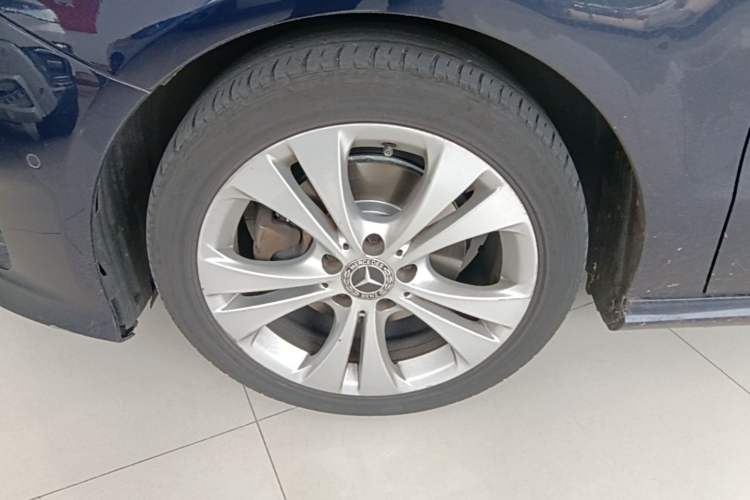 Used Mercedes-Benz B-Class 2017 B 200 Sport Edition Exterior 4