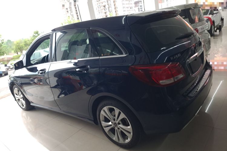 Used Mercedes-Benz B-Class 2017 B 200 Sport Edition Exterior 5