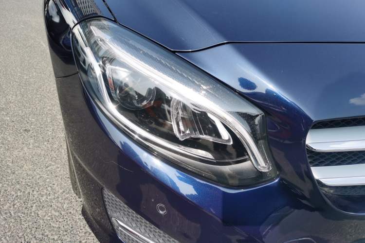 Used Mercedes-Benz B-Class 2017 B 200 Fashion Model Exterior 6