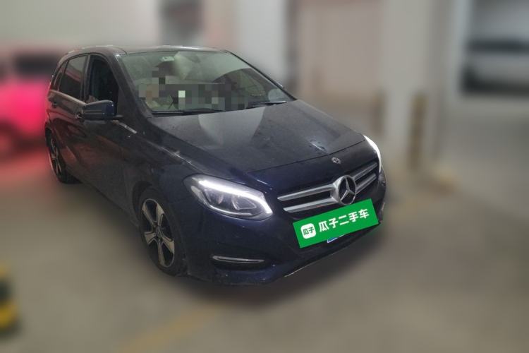 Used Mercedes-Benz B-Class 2017 B 200 Fashion Model Front Right 45 Deg