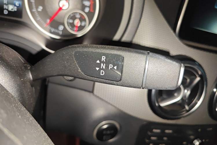Used Mercedes-Benz B-Class 2017 B 200 Sport Edition Gear Lever