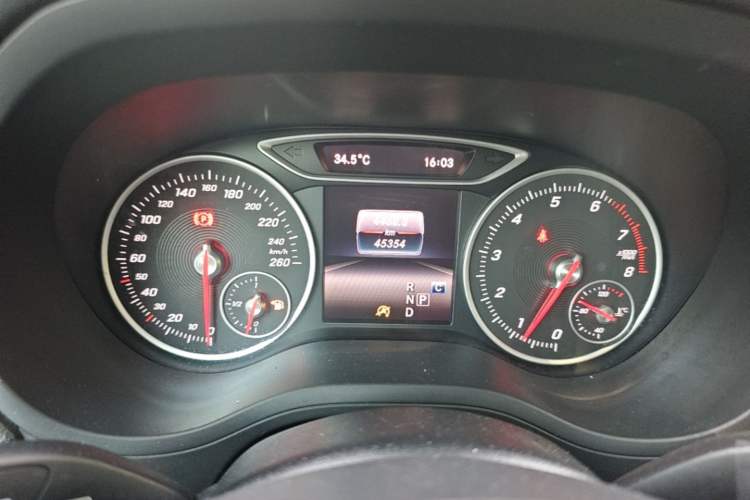 Used Mercedes-Benz B-Class 2017 B 200 Sport Edition Instrument Cluster