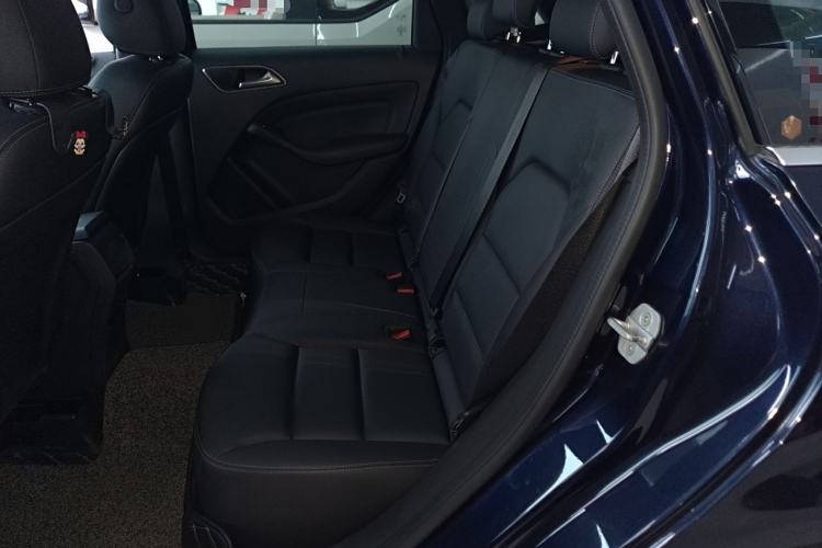 Used Mercedes-Benz B-Class 2017 B 200 Sport Edition Interior 1
