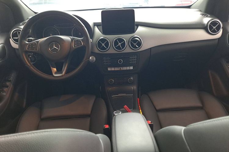 Used Mercedes-Benz B-Class 2017 B 200 Sport Edition Interior 3