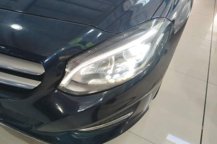 Used Mercedes-Benz B-Class 2017 B 200 Fashion Model Left Front Headlight