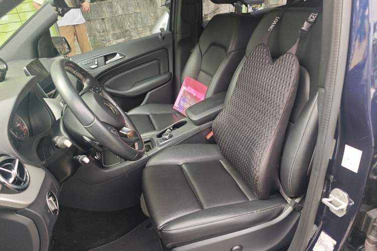 Used Mercedes-Benz B-Class 2017 B 200 Fashion Model Left Front Seat
