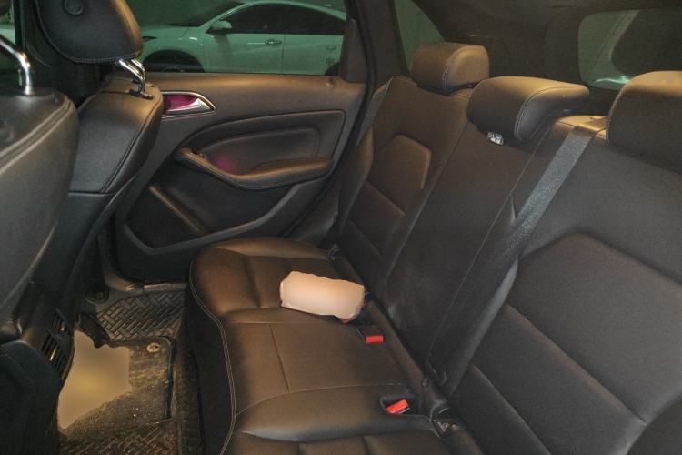 Used Mercedes-Benz B-Class 2017 B 200 Fashion Model Left Rear Seat